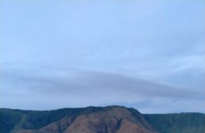 Andung-andung di Dolok Holbung